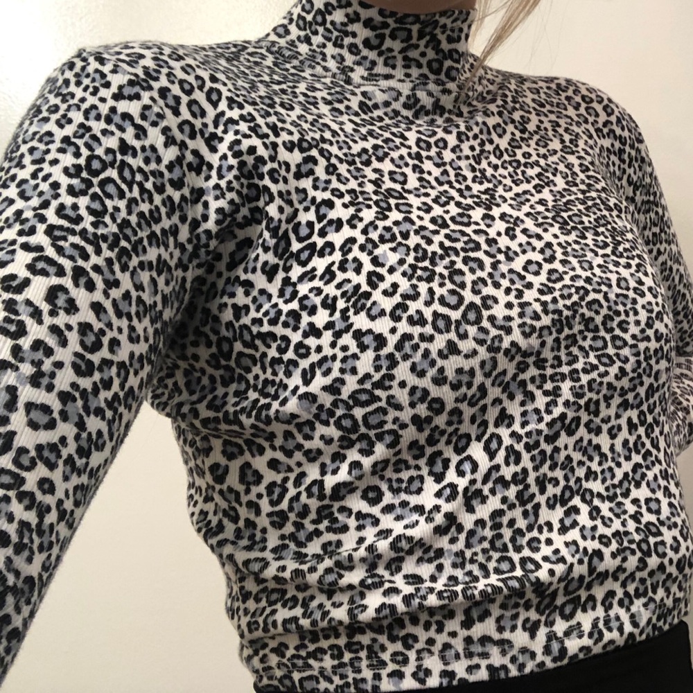 Brandy Cheetah cropped shirt